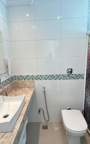 Casa à venda com 390m², 4 quartos e 2 vagasBanheiro 1
