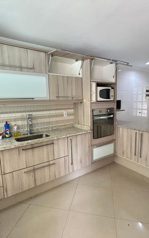 Casa à venda com 390m², 4 quartos e 2 vagasCozinha