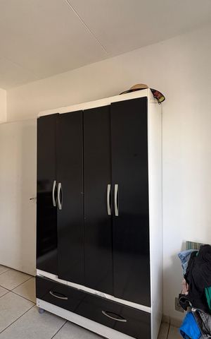 Casa à venda com 189m², 4 quartos e 4 vagas Casa à venda com 189m², 4 quartos e 4 vagasQuarto 1