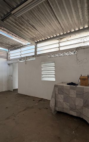 Casa à venda com 189m², 4 quartos e 4 vagas Casa à venda com 189m², 4 quartos e 4 vagasSalão