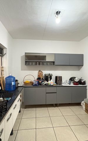 Casa à venda com 189m², 4 quartos e 4 vagas Casa à venda com 189m², 4 quartos e 4 vagasCozinha