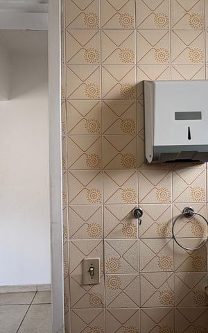 Casa à venda com 189m², 4 quartos e 4 vagas Casa à venda com 189m², 4 quartos e 4 vagasBanheiro