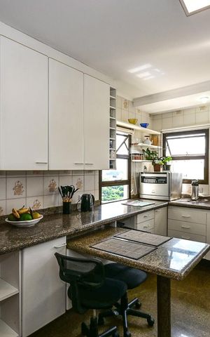 Apartamento à venda com 170m², 4 quartos e 3 vagasCozinha