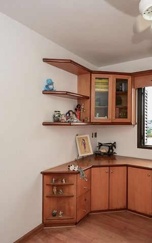 Apartamento à venda com 170m², 4 quartos e 3 vagasQuarto
