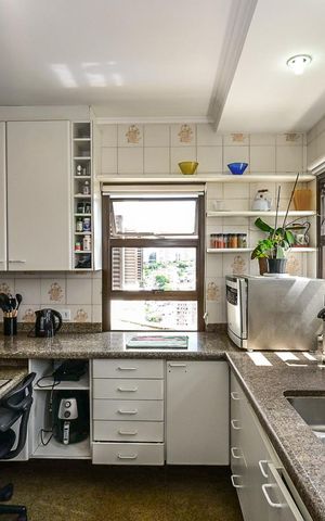 Apartamento à venda com 170m², 4 quartos e 3 vagasCozinha