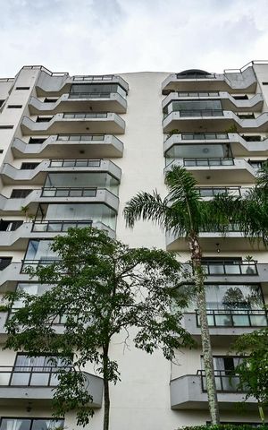 Apartamento à venda com 170m², 4 quartos e 3 vagasFachada