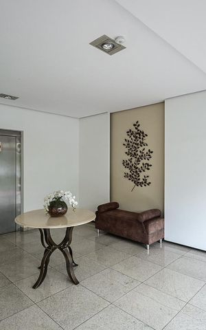 Apartamento à venda com 170m², 4 quartos e 3 vagasHall Social