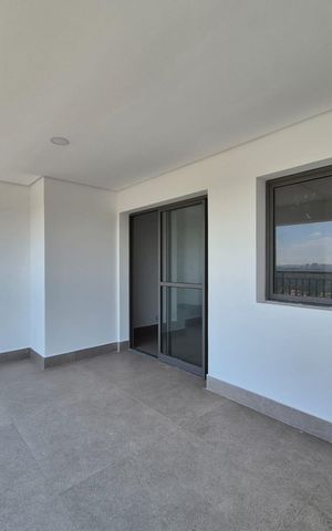 Apartamento à venda com 144m², 3 quartos e 2 vagas Apartamento à venda com 144m², 3 quartos e 2 vagasVaranda