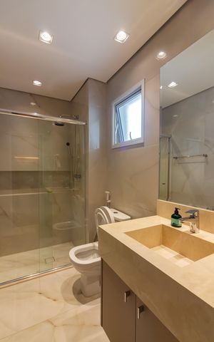Apartamento à venda com 136m², 3 quartos e 2 vagas Apartamento à venda com 136m², 3 quartos e 2 vagasBanheiro da Suíte 1