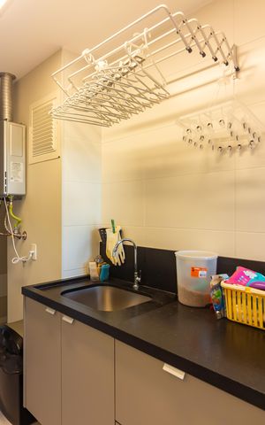 Apartamento à venda com 136m², 3 quartos e 2 vagas Apartamento à venda com 136m², 3 quartos e 2 vagasÁrea de Serviço