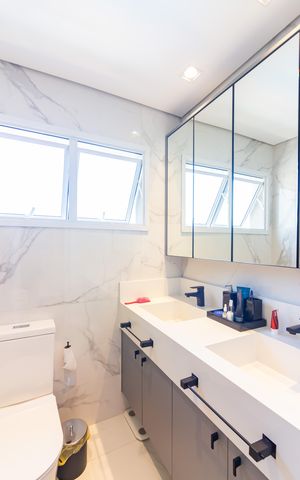 Apartamento à venda com 136m², 3 quartos e 2 vagas Apartamento à venda com 136m², 3 quartos e 2 vagasBanheiro da Suíte 3