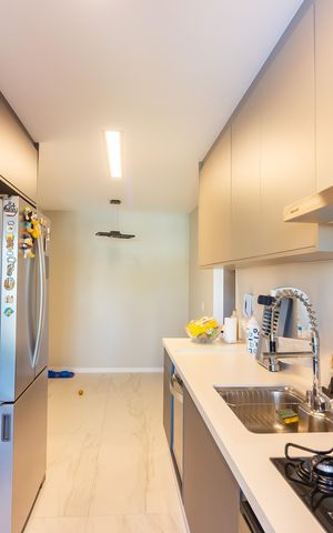 Apartamento à venda com 136m², 3 quartos e 2 vagas Apartamento à venda com 136m², 3 quartos e 2 vagasCozinha