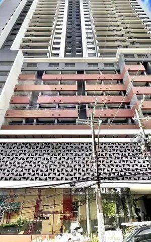 Studio à venda com 25m², 1 quarto e sem vaga Studio à venda com 25m², 1 quarto e sem vagaFachada