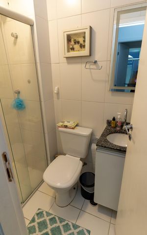 Apartamento à venda com 74m², 2 quartos e 1 vaga Apartamento à venda com 74m², 2 quartos e 1 vagaBanheiro