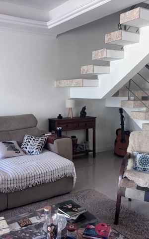 Casa para alugar com 155m², 3 quartos e 2 vagas Casa para alugar com 155m², 3 quartos e 2 vagasSala