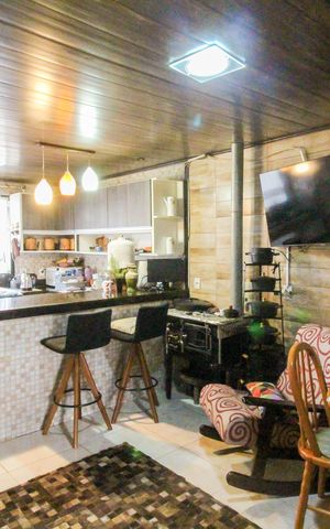 Casa à venda com 38m², 4 quartos e 1 vaga Casa à venda com 38m², 4 quartos e 1 vagaCozinha