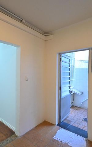 Casa à venda com 130m², 3 quartos e sem vaga Casa à venda com 130m², 3 quartos e sem vagaCozinha