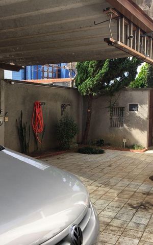 Casa para alugar com 235m², 5 quartos e 3 vagas Casa para alugar com 235m², 5 quartos e 3 vagasGaragem