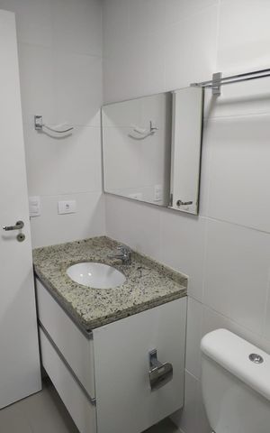 Apartamento à venda com 64m², 2 quartos e 1 vaga Apartamento à venda com 64m², 2 quartos e 1 vagaBanheiro