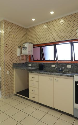 Apartamento à venda com 175m², 2 quartos e 2 vagasCozinha