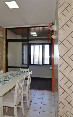 Apartamento à venda com 175m², 2 quartos e 2 vagasCozinha