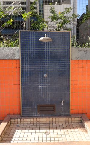 Apartamento à venda com 175m², 2 quartos e 2 vagasÁrea Comum - Chuveirão da Piscina