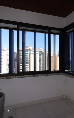 Apartamento à venda com 175m², 2 quartos e 2 vagasVaranda da Suíte 2