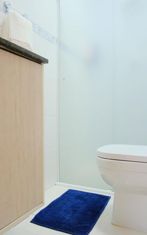 Casa de condomínio à venda com 147m², 3 quartos e 2 vagasBanheiro Social