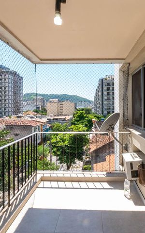 Apartamento à venda com 85m², 2 quartos e 2 vagasVaranda da Sala