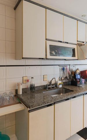 Apartamento à venda com 85m², 2 quartos e 2 vagasCozinha