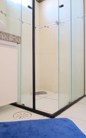 Casa de condomínio à venda com 119m², 2 quartos e 2 vagasBanheiro da Suíte 1