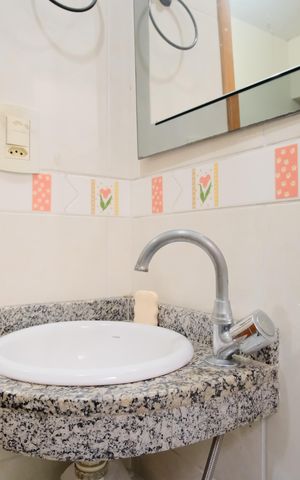 Casa de condomínio à venda com 119m², 2 quartos e 2 vagasBanheiro do sotão
