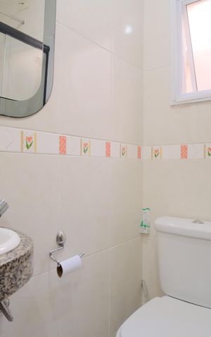 Casa de condomínio à venda com 119m², 2 quartos e 2 vagasBanheiro do sotão