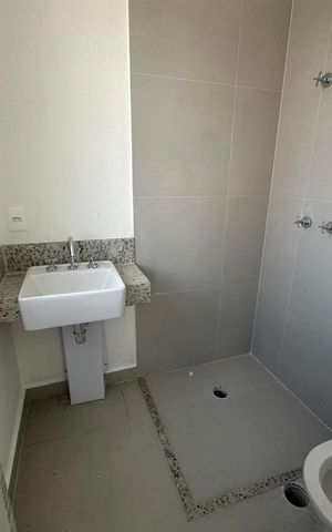 Apartamento à venda com 112m², 3 quartos e 3 vagasBanheiro da Suíte 2