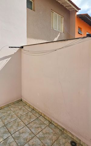 Casa à venda com 350m², 4 quartos e 6 vagas Casa à venda com 350m², 4 quartos e 6 vagasÁrea de Serviço