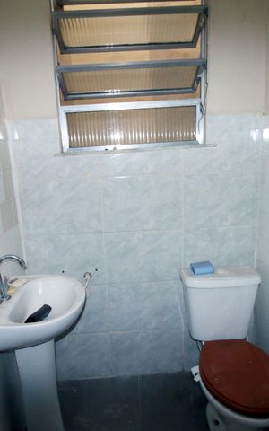 Casa para alugar com 58m², 1 quarto e sem vagaBanheiro
