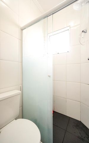 Apartamento à venda com 48m², 2 quartos e 1 vaga Apartamento à venda com 48m², 2 quartos e 1 vagaBanheiro da suíte 01