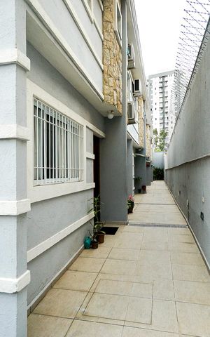 Apartamento à venda com 48m², 2 quartos e 1 vaga Apartamento à venda com 48m², 2 quartos e 1 vagaCorredor externo