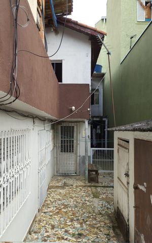 Casa à venda com 155m², 3 quartos e 1 vaga Casa à venda com 155m², 3 quartos e 1 vagaÁrea externa - Casa 3