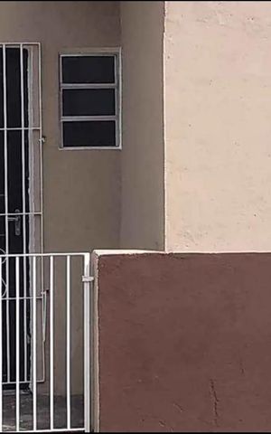 Casa à venda com 155m², 3 quartos e 1 vaga Casa à venda com 155m², 3 quartos e 1 vagaÁrea externa - Casa 2