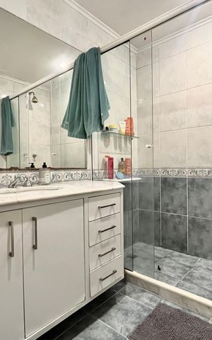 Apartamento à venda com 155m², 3 quartos e 1 vaga Apartamento à venda com 155m², 3 quartos e 1 vagaBanheiro social