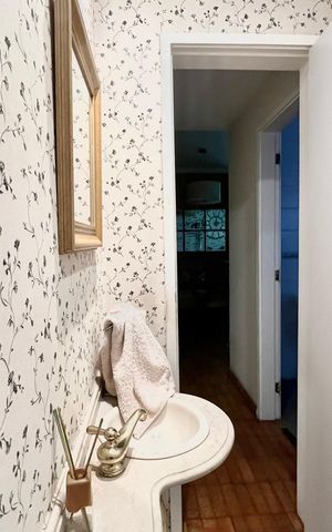 Apartamento à venda com 155m², 3 quartos e 1 vaga Apartamento à venda com 155m², 3 quartos e 1 vagaLavabo