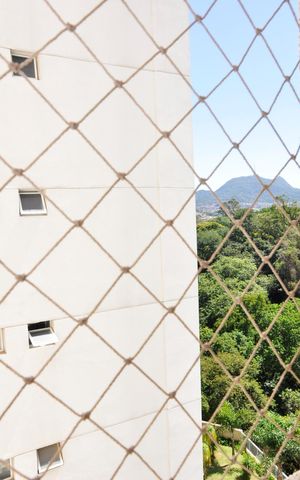 Apartamento à venda com 131m², 3 quartos e 2 vagas Apartamento à venda com 131m², 3 quartos e 2 vagasDetalhe - Vista da Área de Serviço