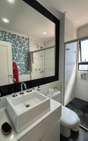 Apartamento para alugar com 216m², 4 quartos e 4 vagas Apartamento para alugar com 216m², 4 quartos e 4 vagasBanheiro da Suíte 2