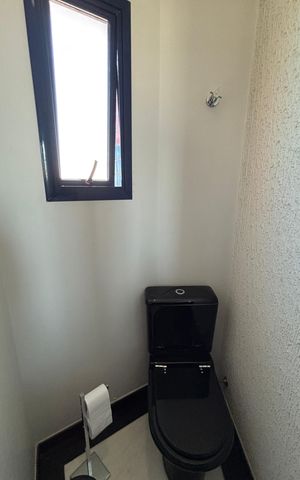 Apartamento para alugar com 216m², 4 quartos e 4 vagas Apartamento para alugar com 216m², 4 quartos e 4 vagasLavabo