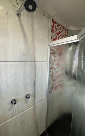 Apartamento para alugar com 216m², 4 quartos e 4 vagas Apartamento para alugar com 216m², 4 quartos e 4 vagasBanheiro da Suíte 1