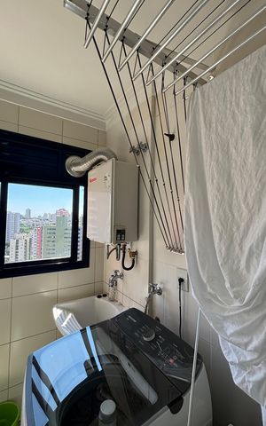 Apartamento para alugar com 216m², 4 quartos e 4 vagas Apartamento para alugar com 216m², 4 quartos e 4 vagasÁrea de Serviço