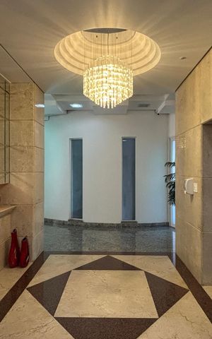 Apartamento para alugar com 216m², 4 quartos e 4 vagas Apartamento para alugar com 216m², 4 quartos e 4 vagasHall