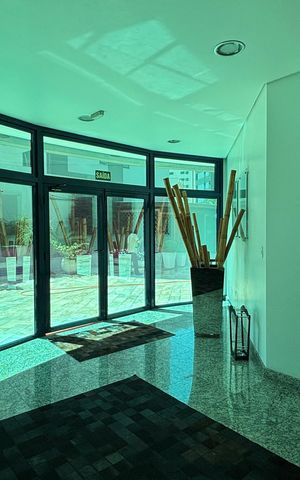 Apartamento para alugar com 216m², 4 quartos e 4 vagas Apartamento para alugar com 216m², 4 quartos e 4 vagasHall