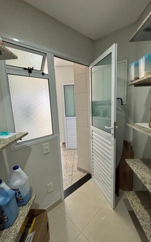 Apartamento para alugar com 216m², 4 quartos e 4 vagas Apartamento para alugar com 216m², 4 quartos e 4 vagasÁrea de Serviço - Despensa